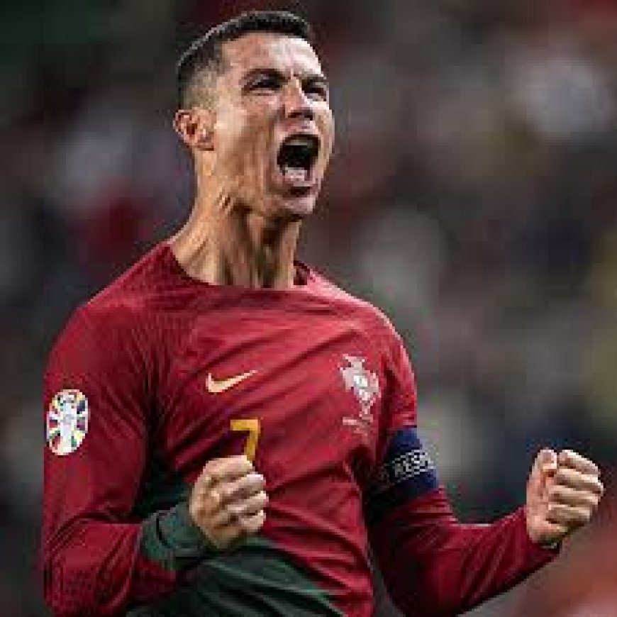 Ronaldo: Kaslı, Karizmatik ve Sürekli Aynada Kendini Kontrol Eden Adam